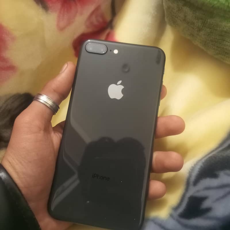 Apple iPhone 8 Plus 8
