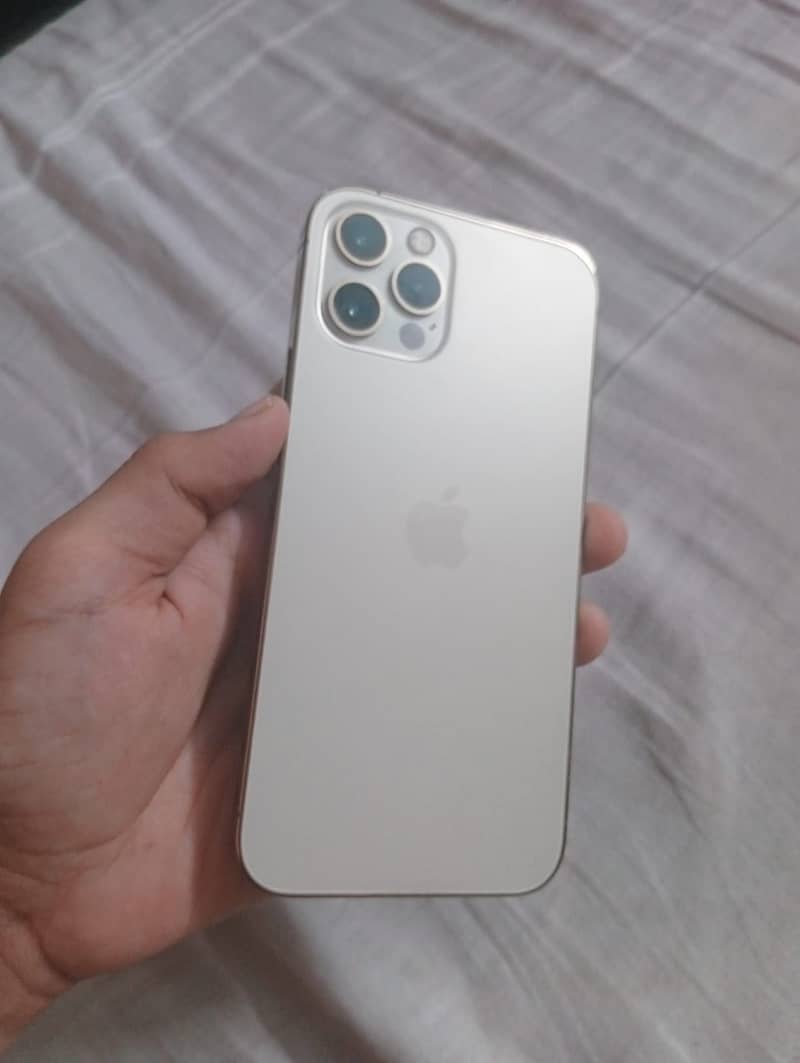 Apple iPhone 12 Pro 4