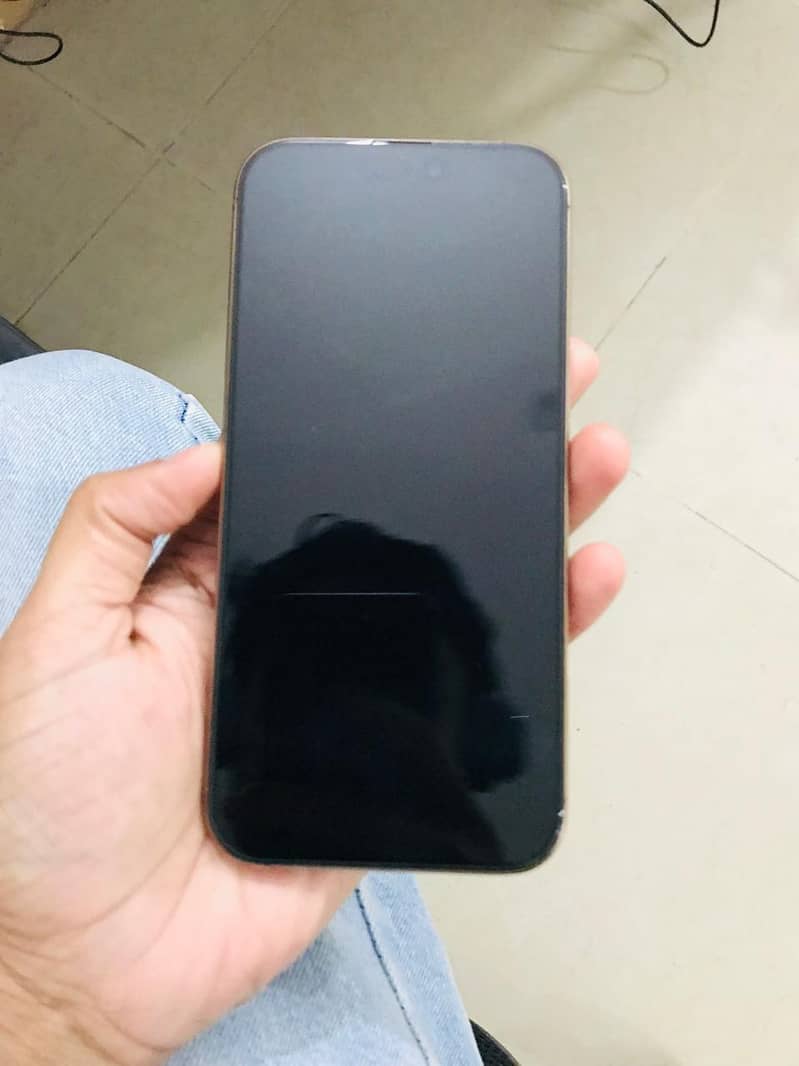 Apple iPhone 16 Pro Max 7