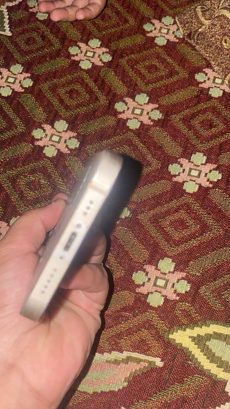 Apple iPhone 12 2