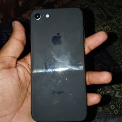 iPhone 8, 9/10 Condition | 82% Battery Health | Factory Unlocked
