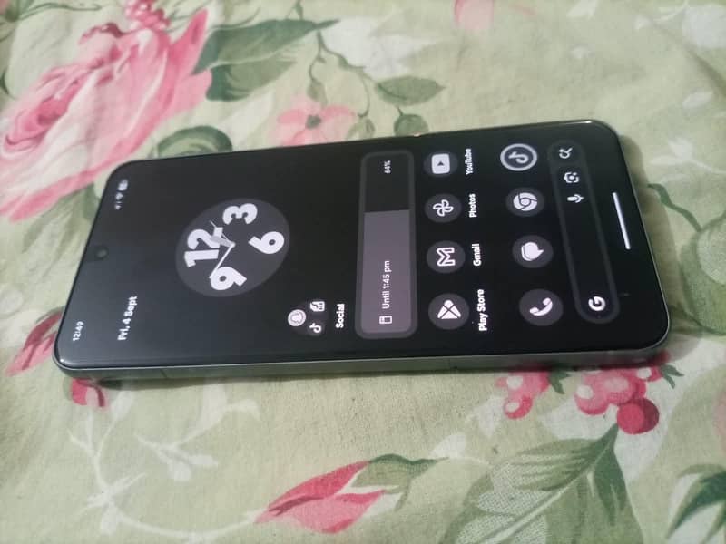 Google Pixel 8 6