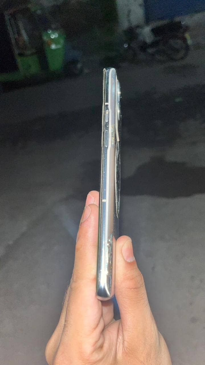 One Plus 9 Pro 1