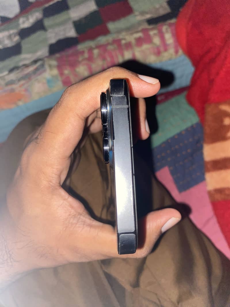 Apple iPhone 13 Pro Max 5