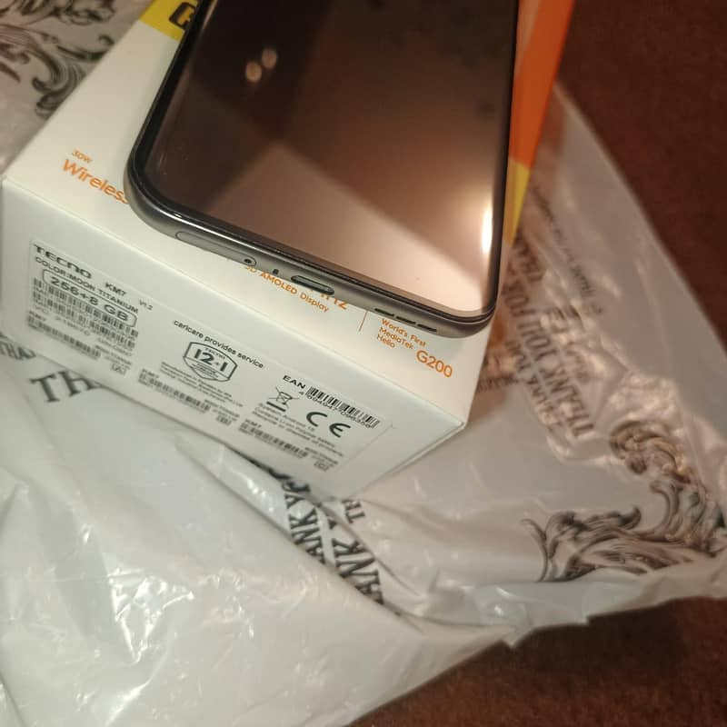 Tecno SPARK 40 pro plus 5