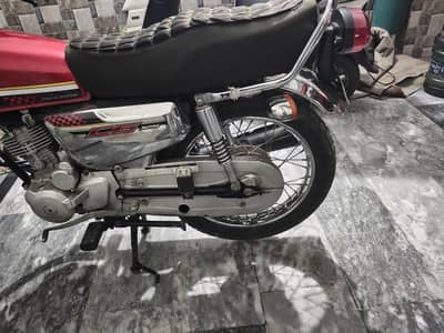 Honda 125 Red Self start