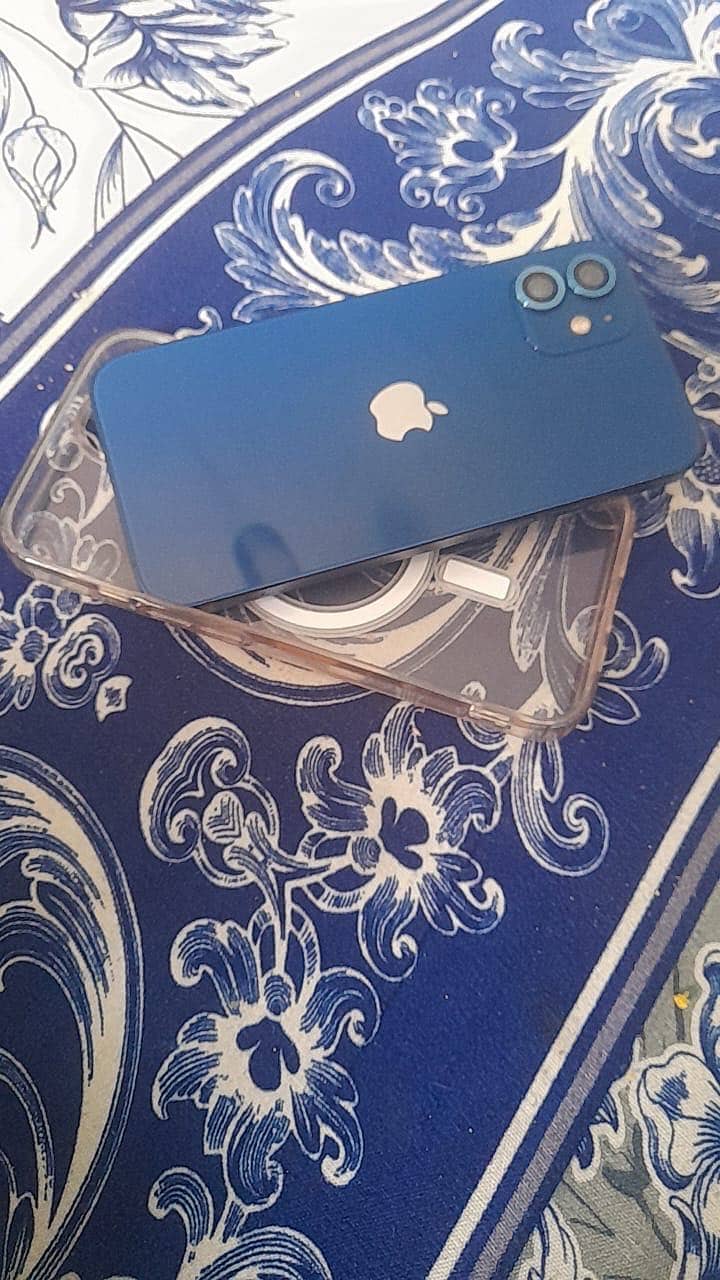 Apple iPhone 12 3