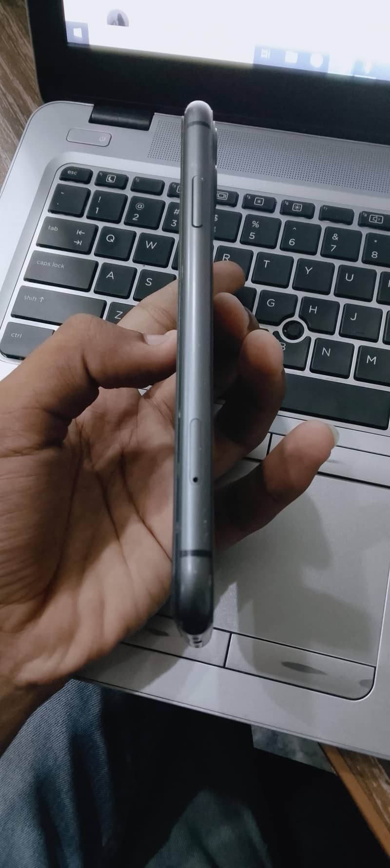 Apple iPhone 11 7