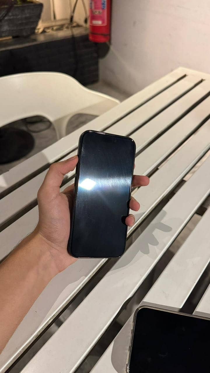 Apple iPhone 15 7