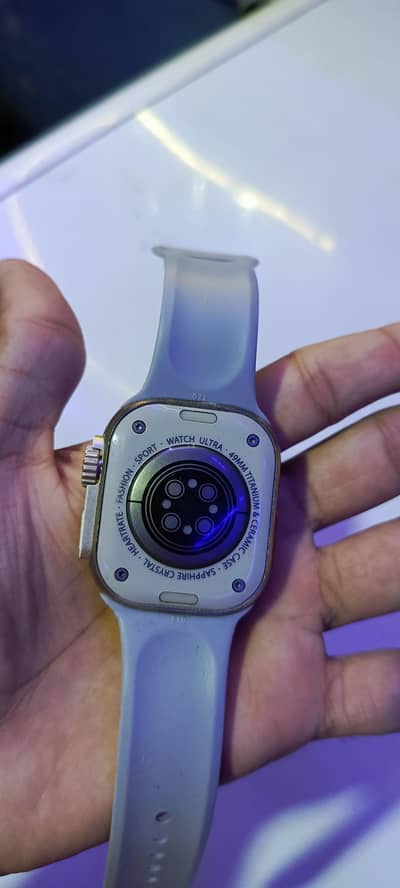 shezan ultra i8 watch touch and type,strap quality pure silicon