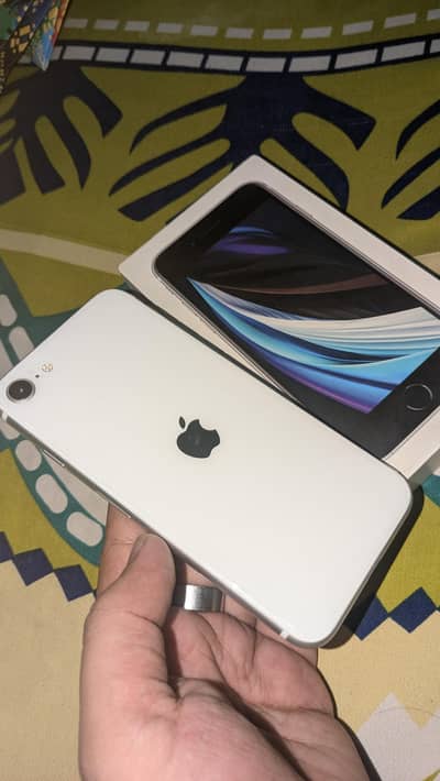Apple iPhone SE 2020