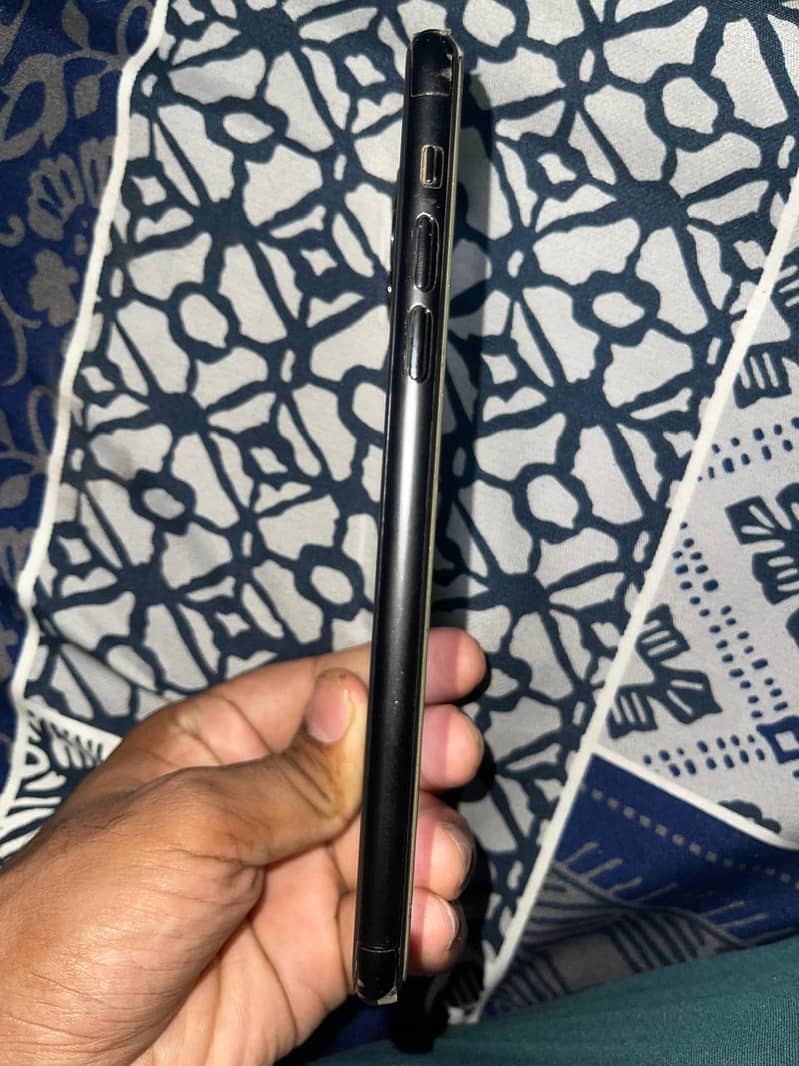 Apple iPhone 11 pro max 2