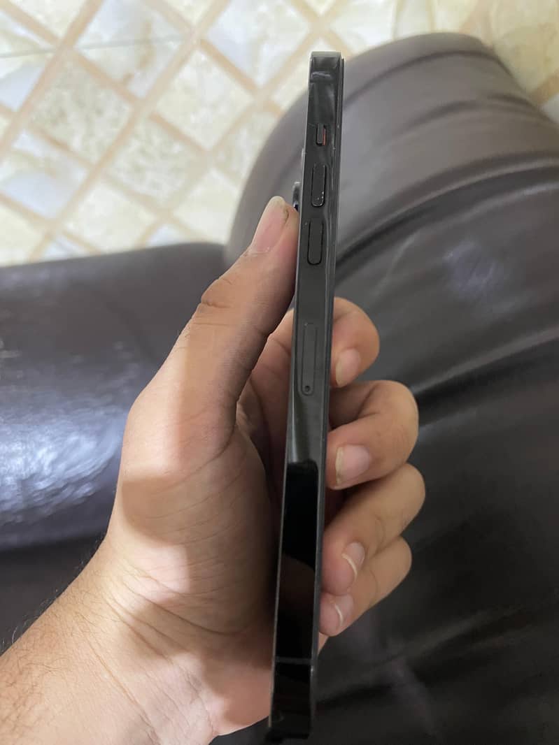 Apple iPhone 14 Pro Max 1