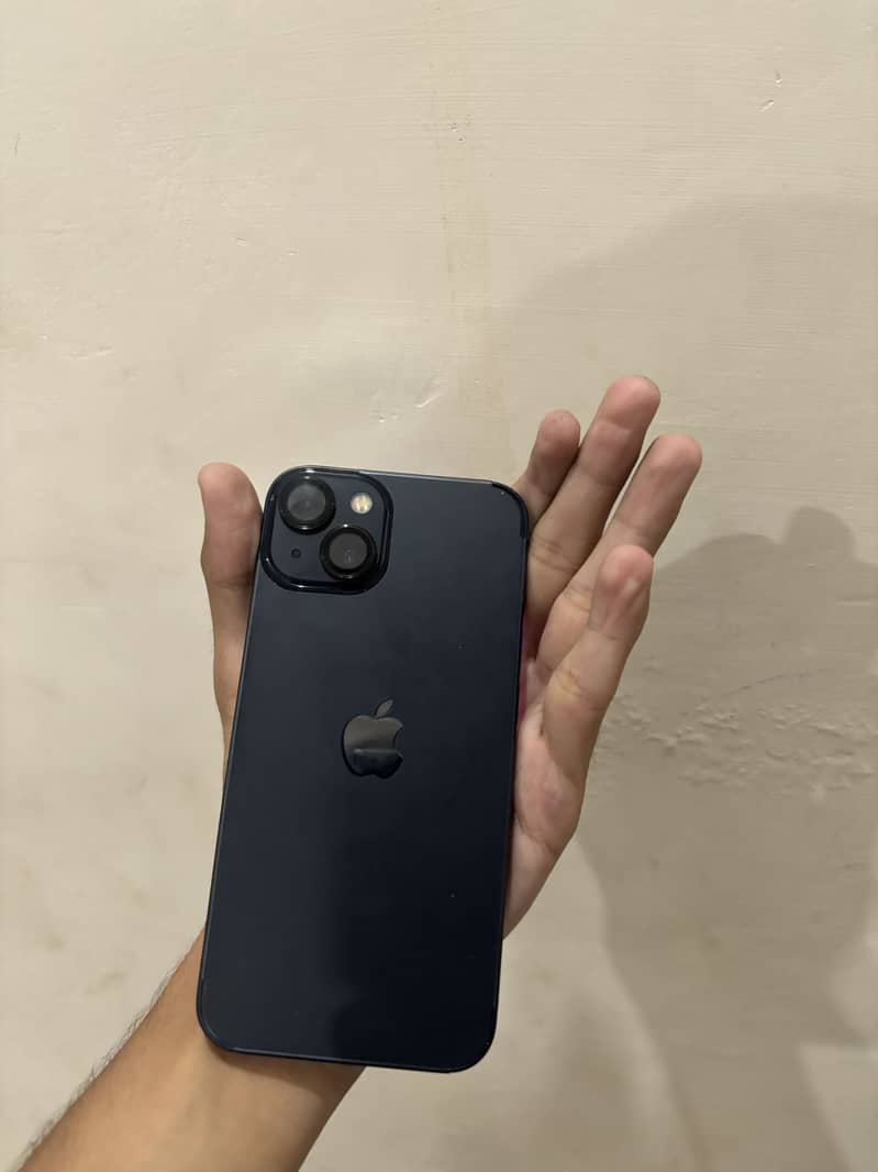 Apple iPhone 13 5