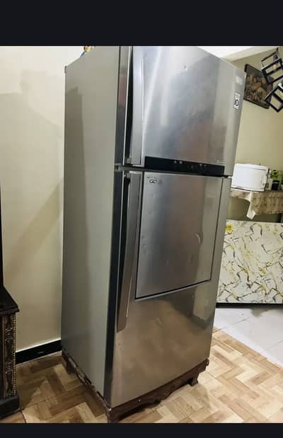 LG REFRIGERATOR - FRIDGE