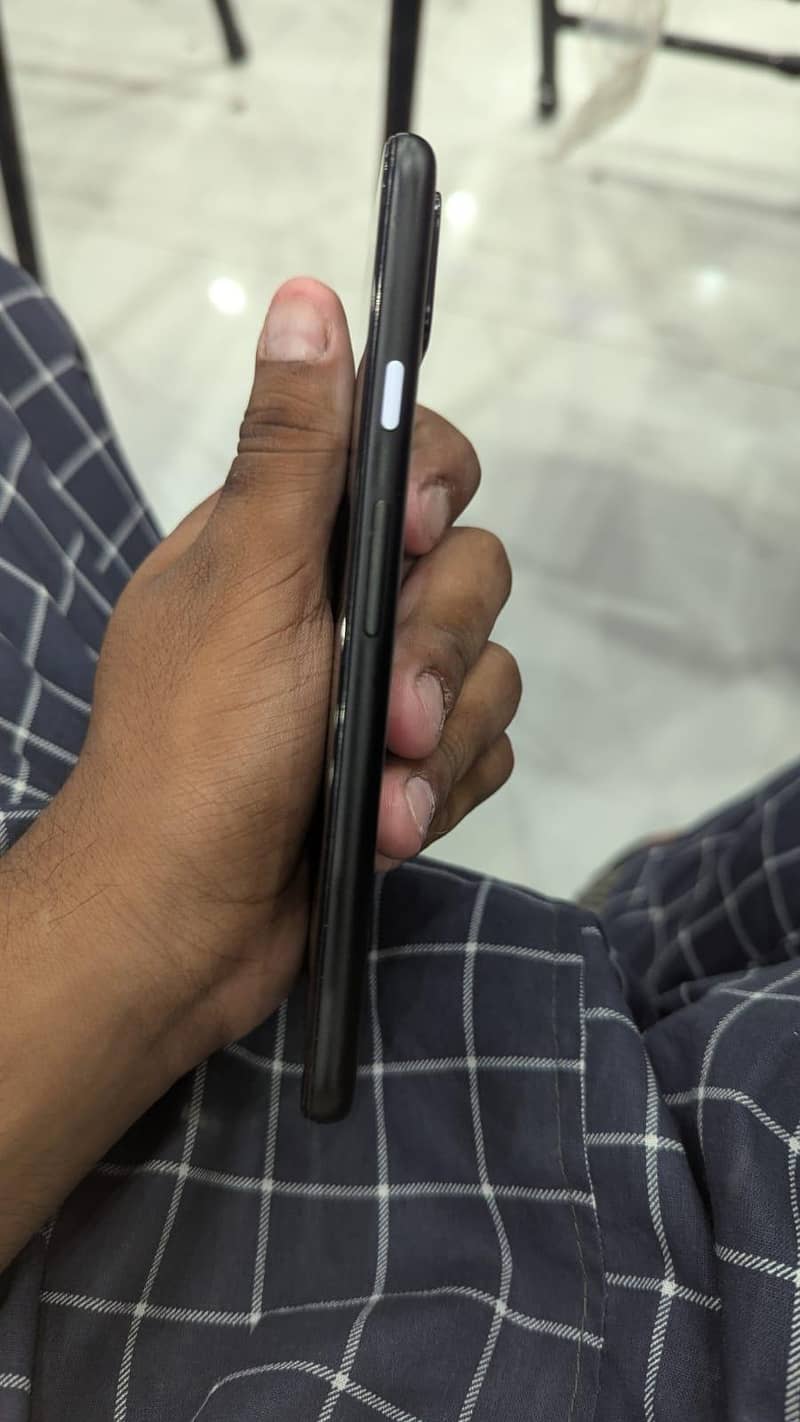 Google Pixel 4a 3