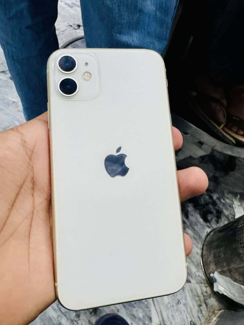 Apple iPhone 11 0