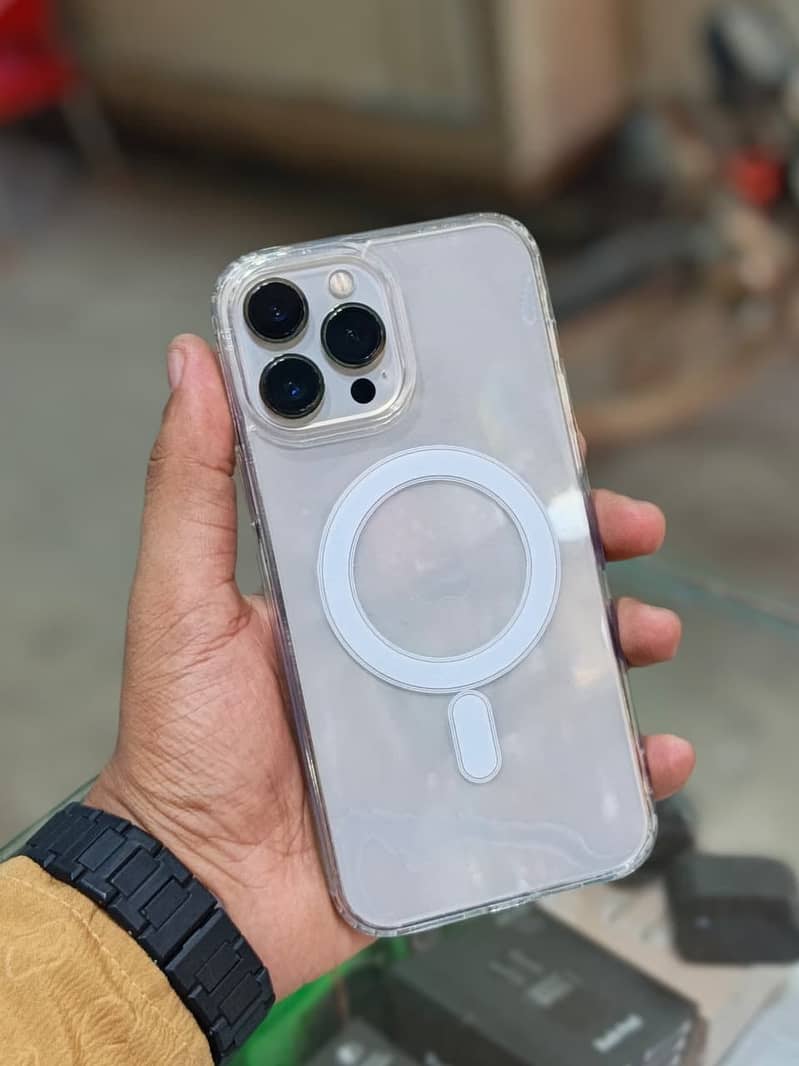 Apple iPhone 13 Pro Max 0