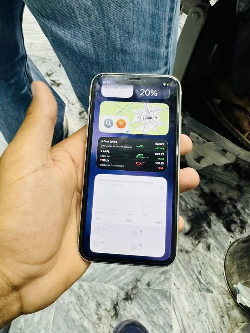 Apple iPhone 11 3