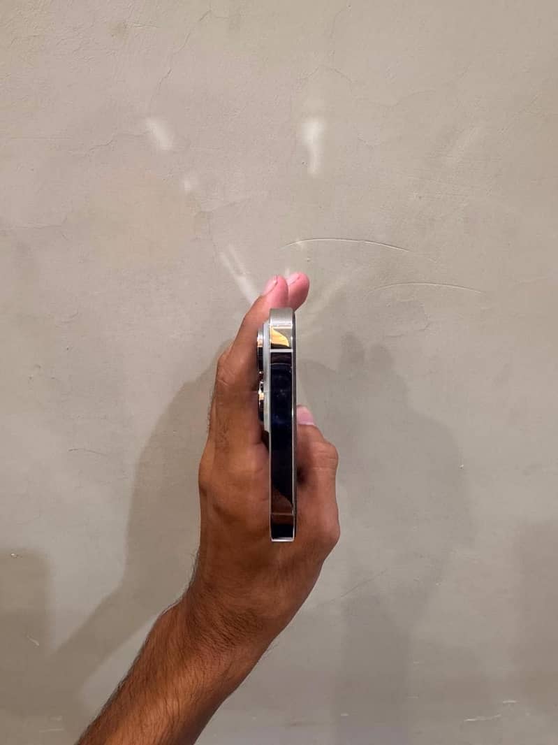 Apple iPhone 14 Pro Max 5