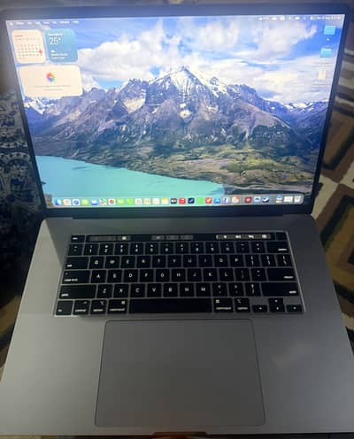 Macbook pro 2020 16” Core i9 - 8 Core | 32gb RAM | 1TB SSD