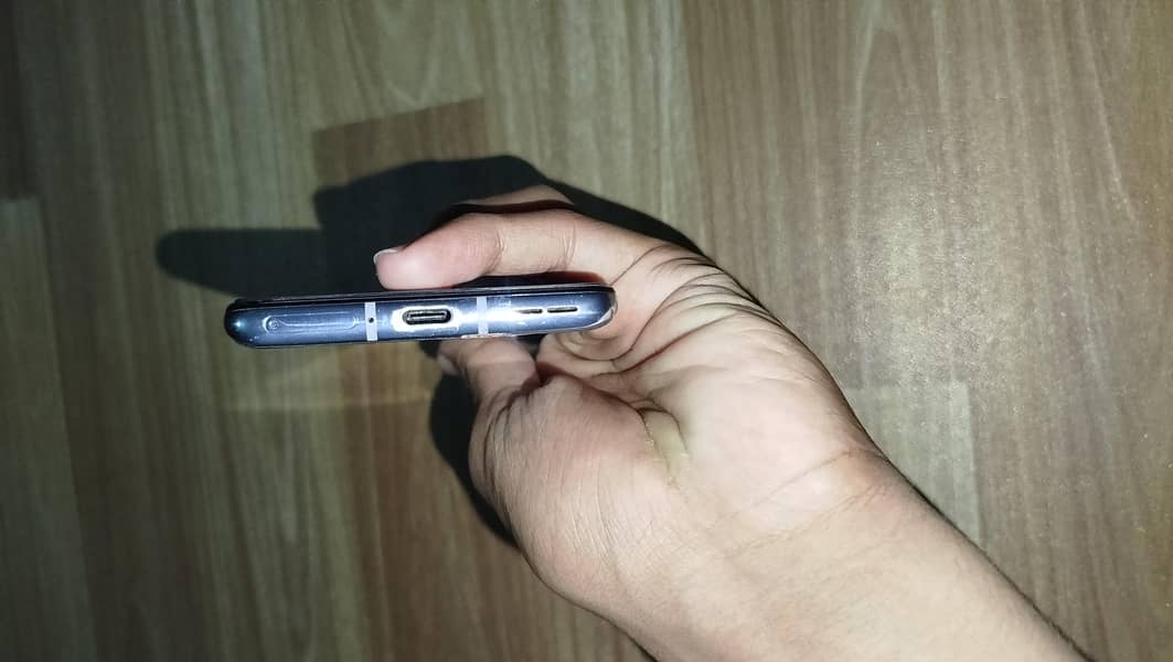 One Plus 8T 4