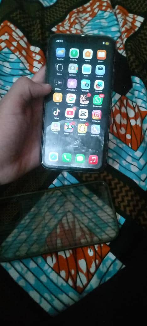 Apple iPhone 11 1