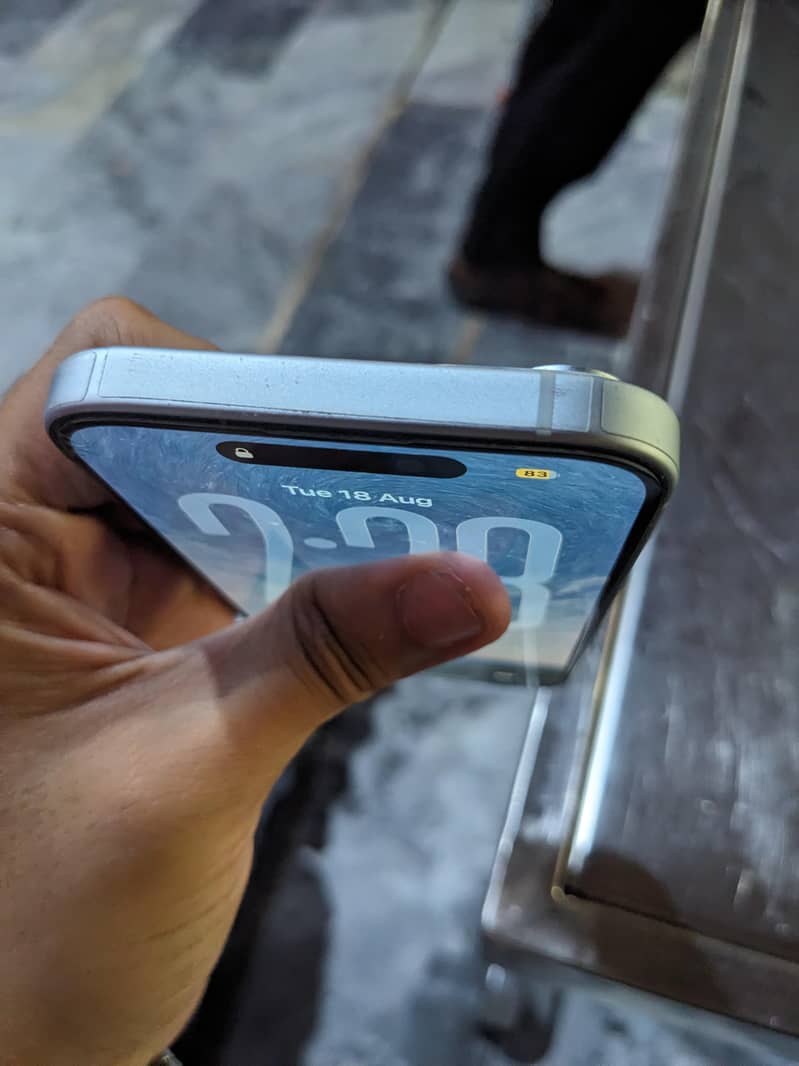 Apple iPhone 15 3