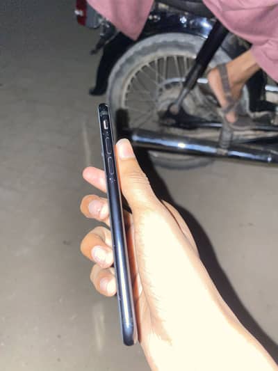 Apple iPhone SE