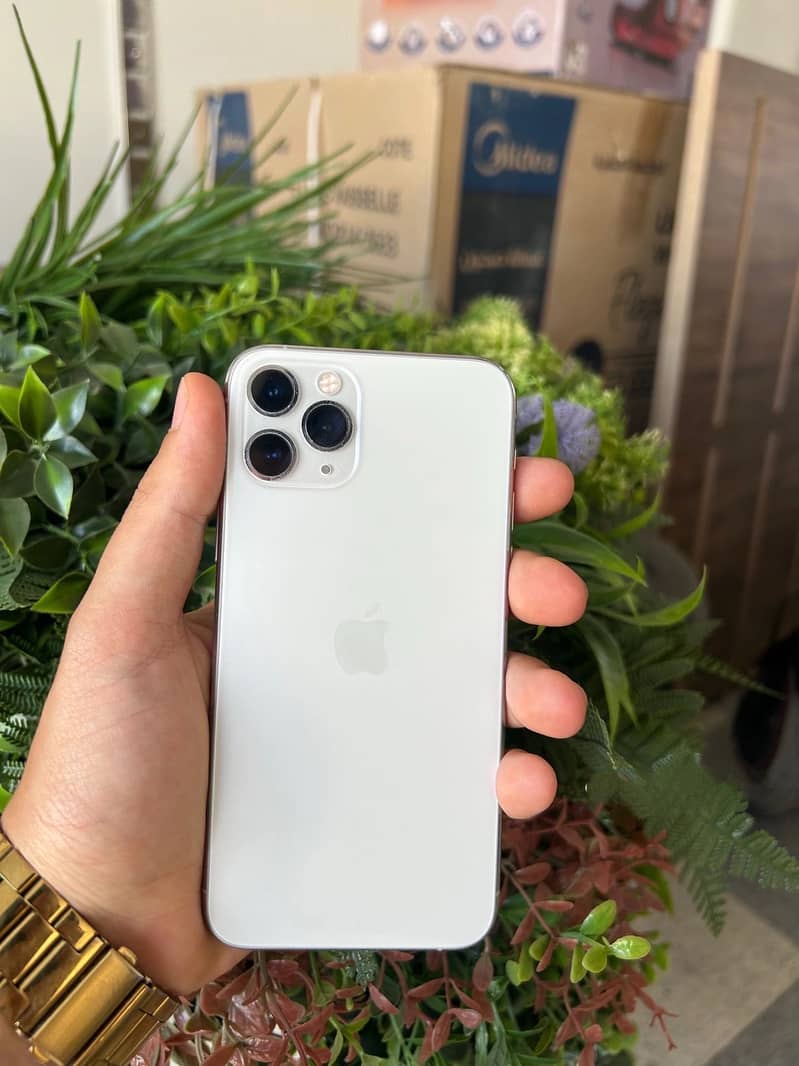Apple iPhone 11 Pro 0