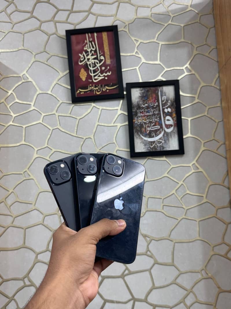 Apple iPhone 13 2