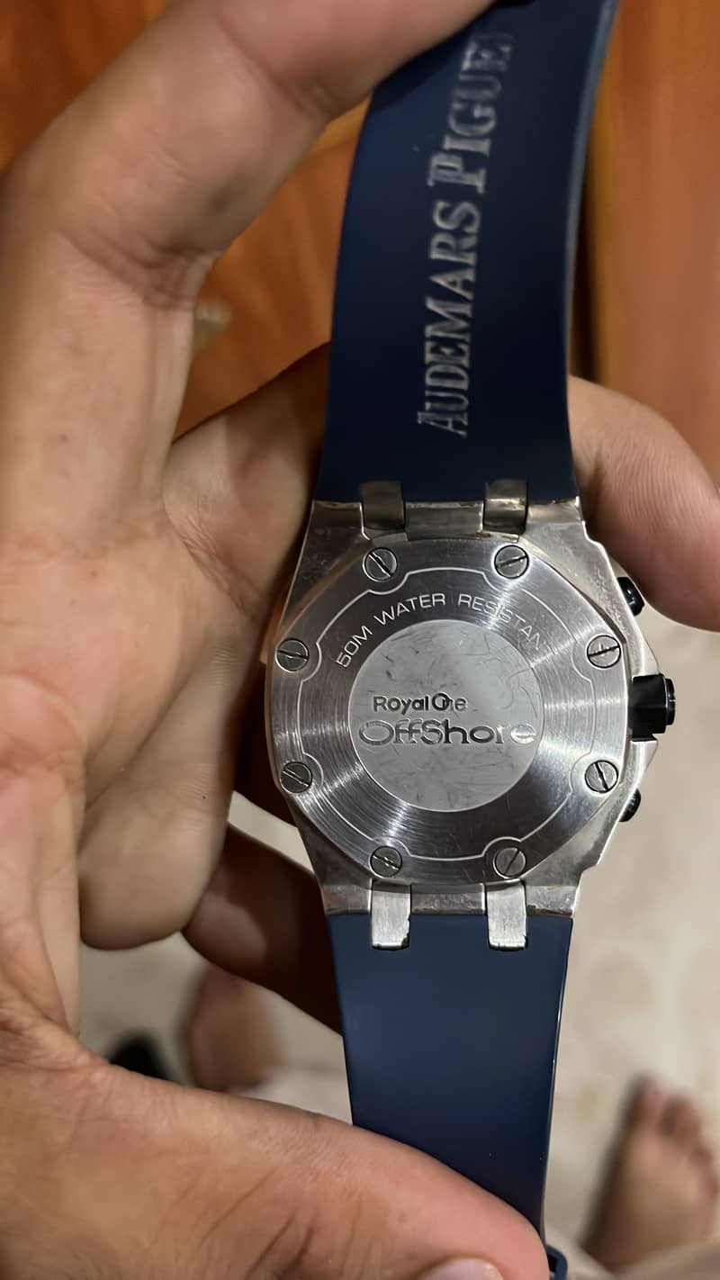American Watch Ap 1