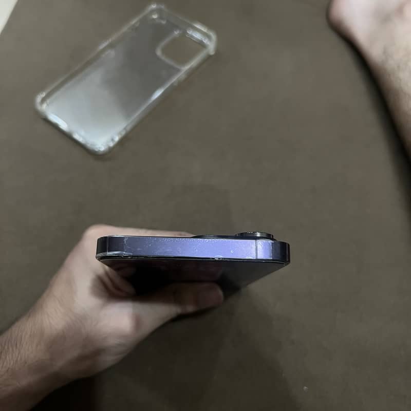 Apple iPhone 14 Pro Max 1