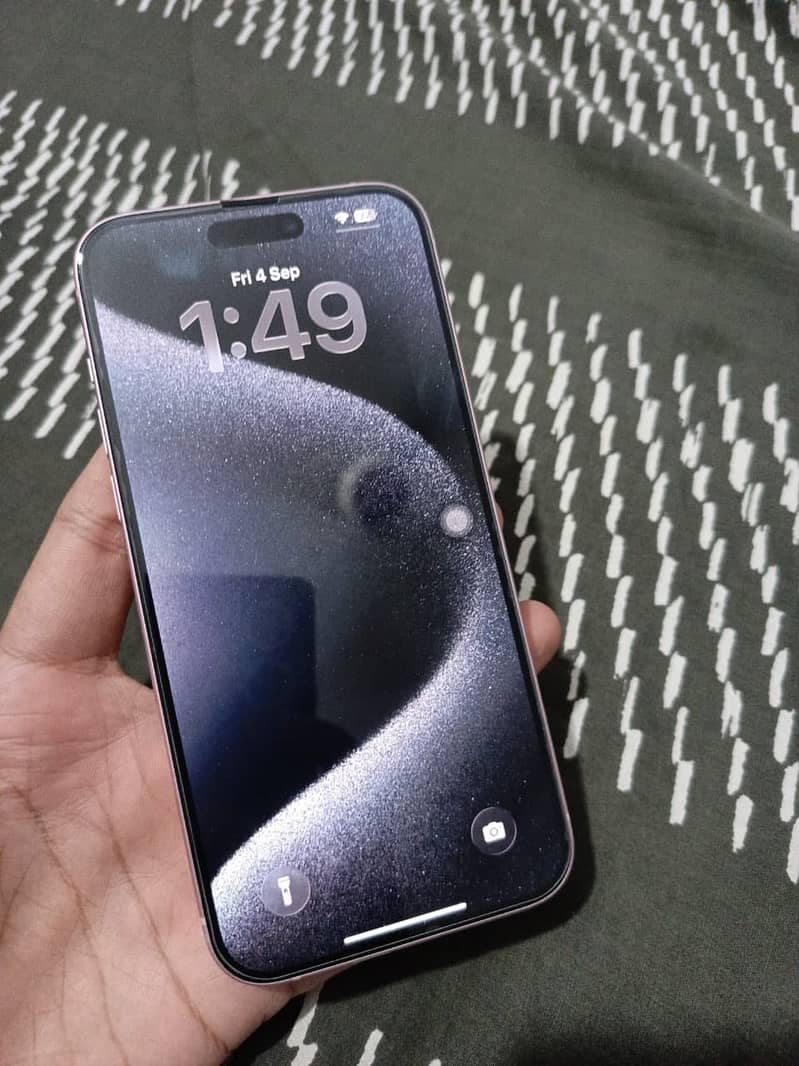 Apple iPhone 15 plus 1