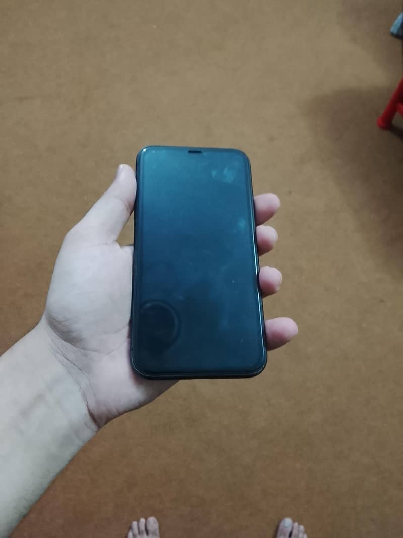 Apple iPhone 11 7