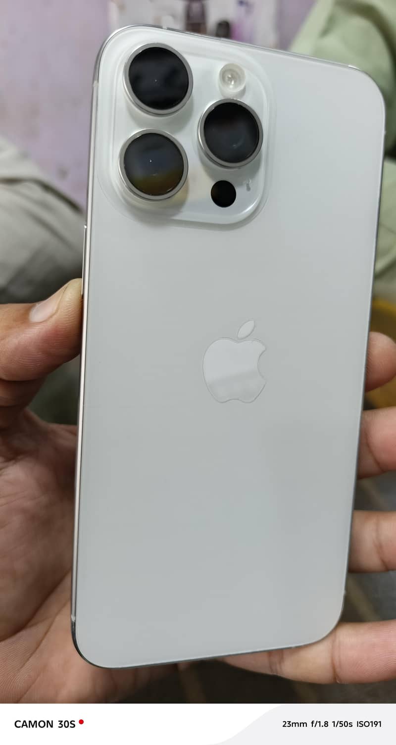 iphone 15 pro Max 3