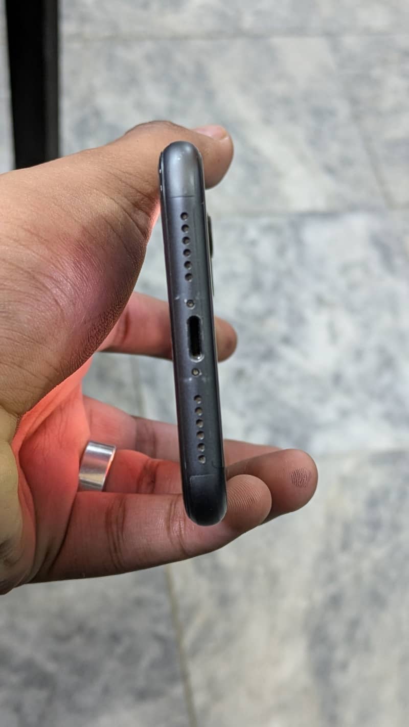 Apple iPhone 11 2