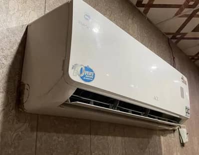 Pel Invertron 1.5 Ton AC