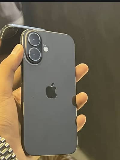 Apple iPhone 16