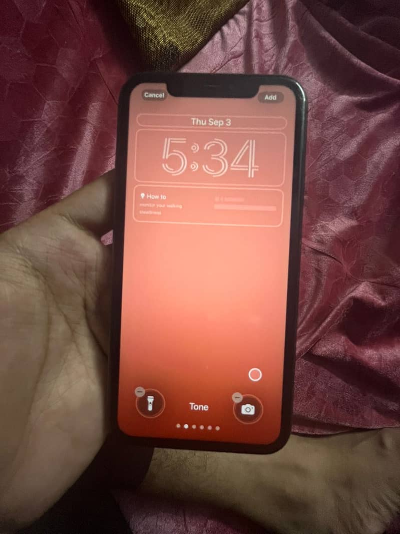 Apple iPhone 11 7