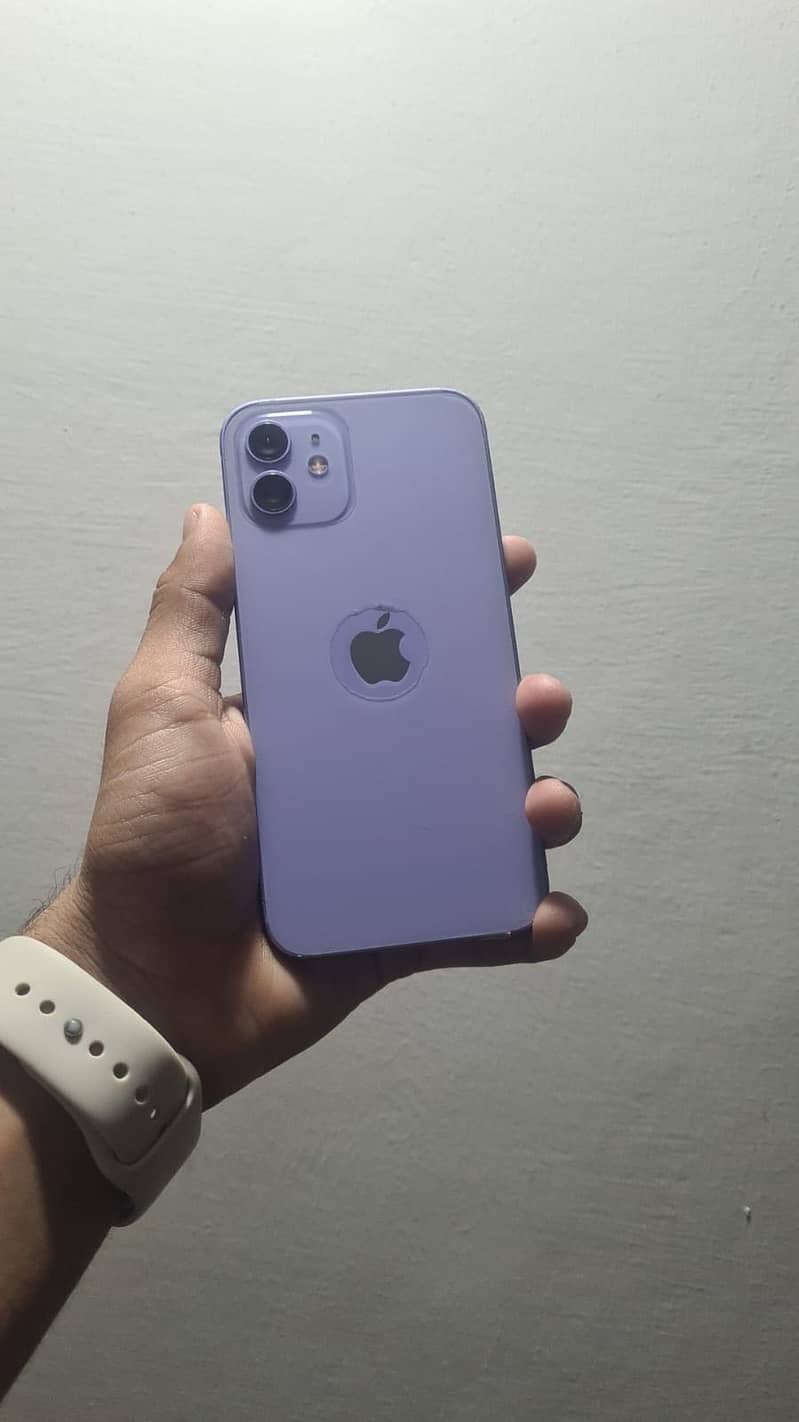 Apple iPhone 12 3