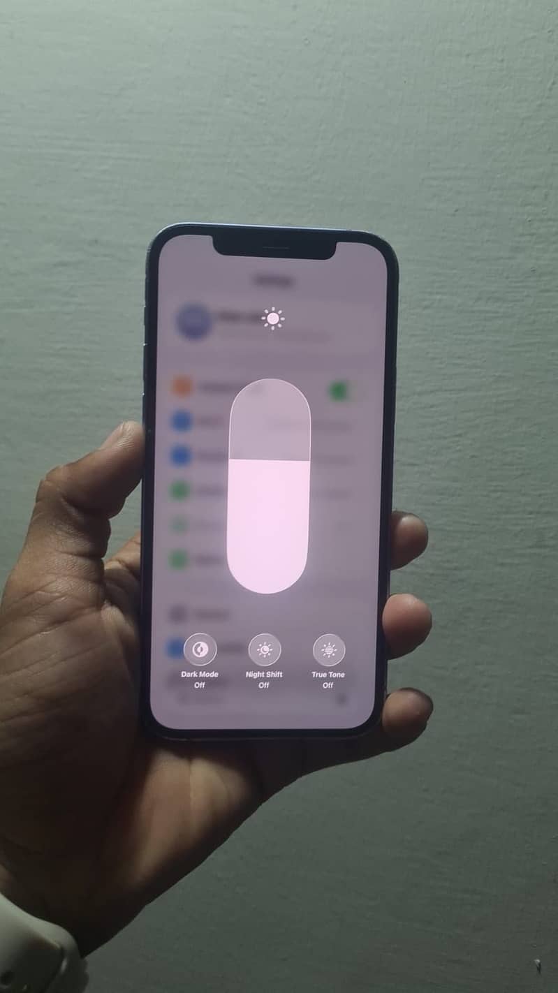 Apple iPhone 12 6