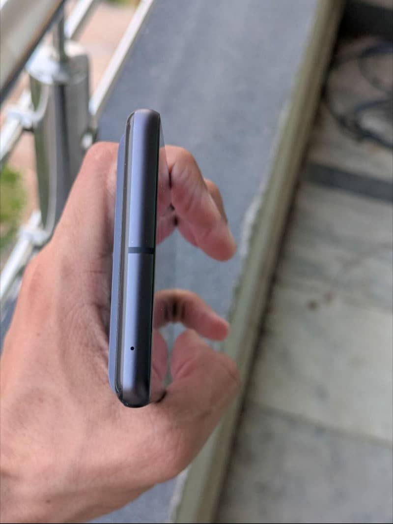 Google Pixel 7 4