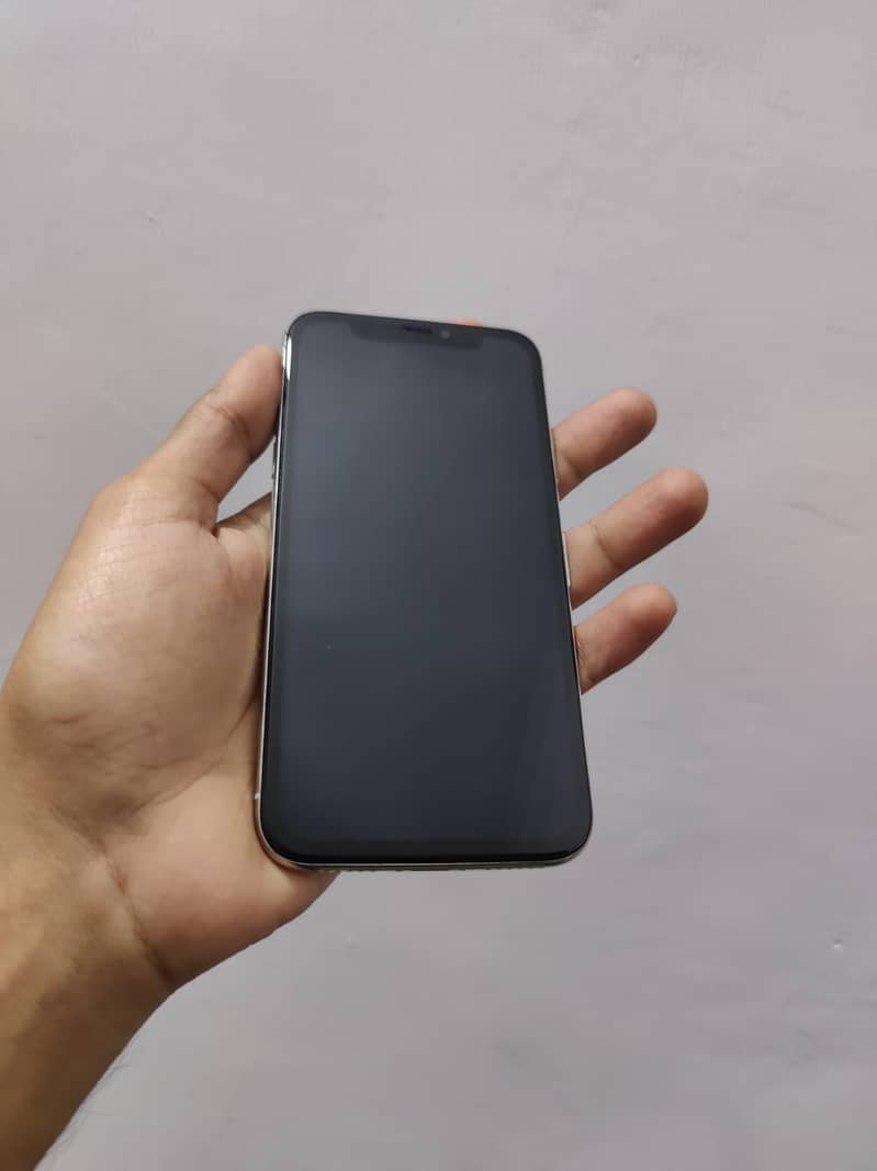 Apple iPhone X 3
