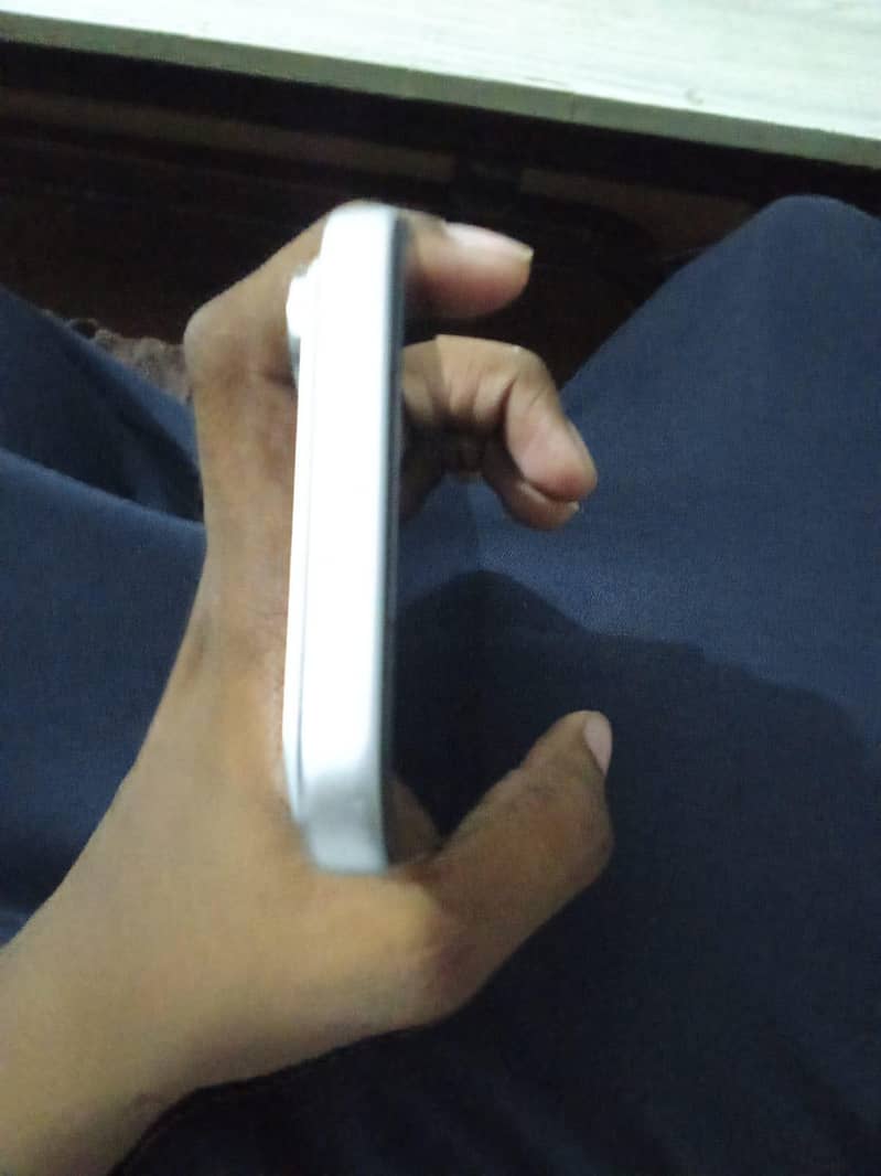 Apple iPhone 17 Pro Max 3
