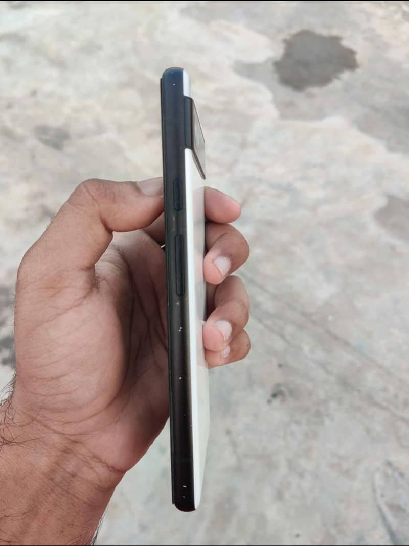 Google Pixel 6a 4