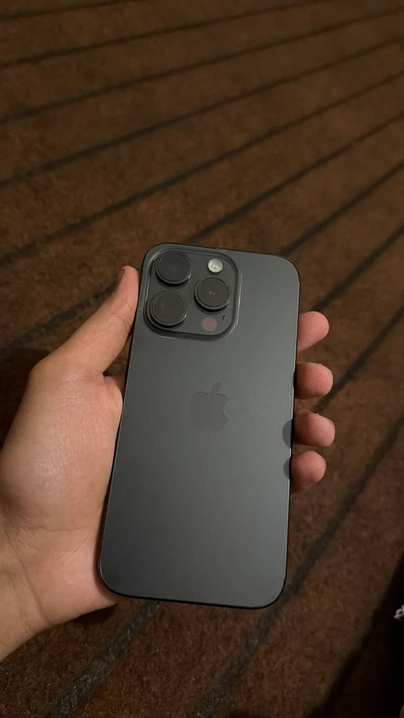 Apple iPhone 15 Pro 1