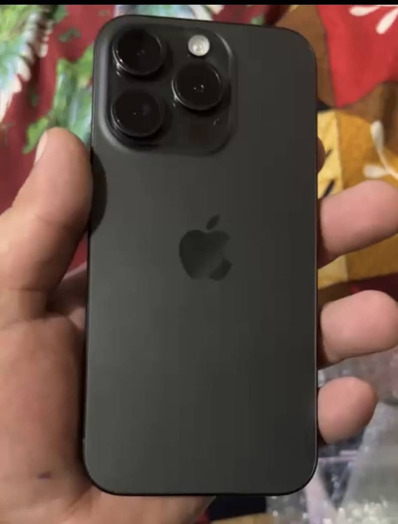 Apple iPhone 15 Pro 0