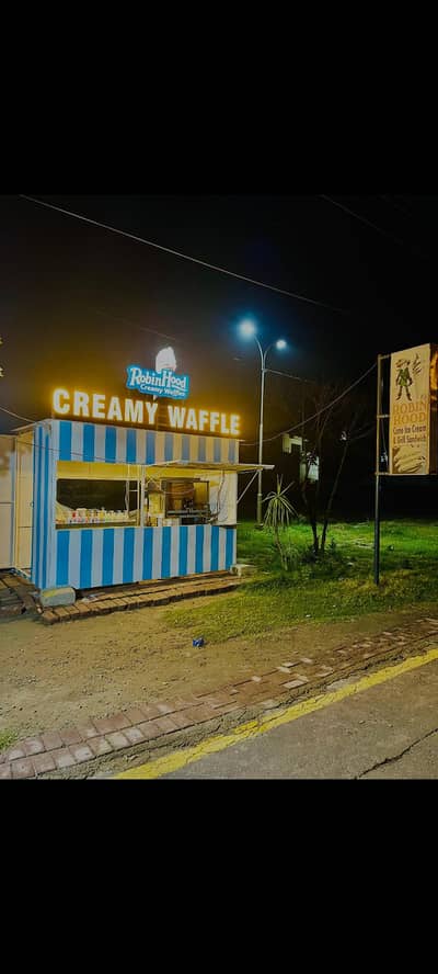 Robinhood Waffles - Portable & Moveable Icecream Slush Parlor