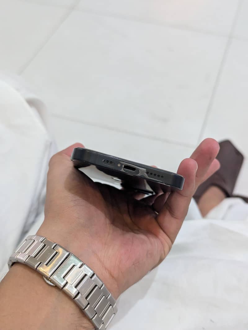 Apple iPhone 13 3